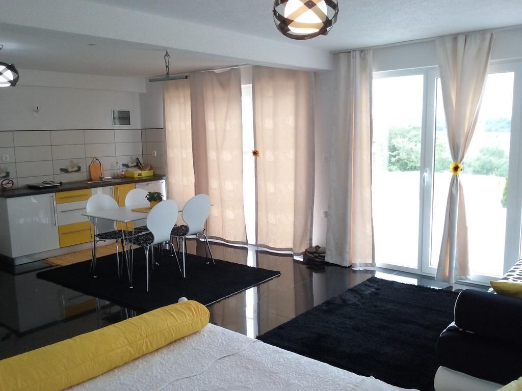 Apartment Melissa Rakovica Eksteriør bilde